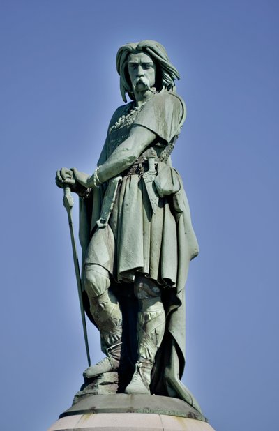 Estatua colosal de Vercingétorix (72-46 a.C.), líder galo de Aime Millet