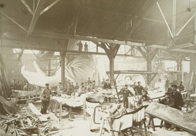 Hombres en un taller martillando láminas de cobre para la construcción de la Estatua de la Libertad, 1883 de Albert Fernique
