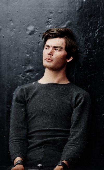 Lewis Powell con grilletes en la muñeca a bordo del USS Saugus, 1865 de Alexander Gardner