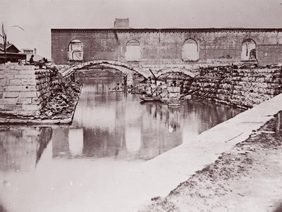 Ruinas cerca de la cuenca del canal, Richmond, 1865 de Alexander Gardner