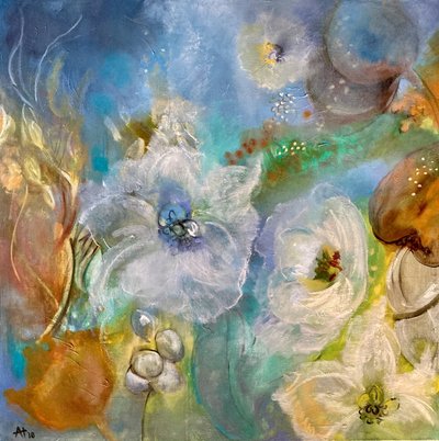 Flores blancas etéreas de Alexandra Higgins