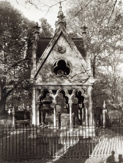 La tumba de Abelardo y Eloísa, construida en 1817 de Alexandre Marie Lenoir