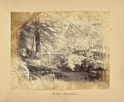 Las cataratas - Árboles Hemlock de Alfred Booth