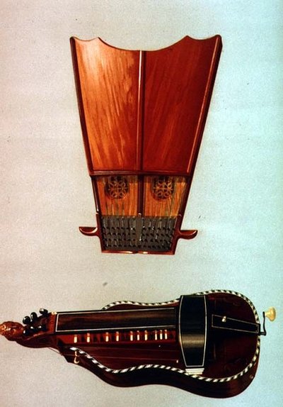 Un arpa de campana y una zanfona, de 