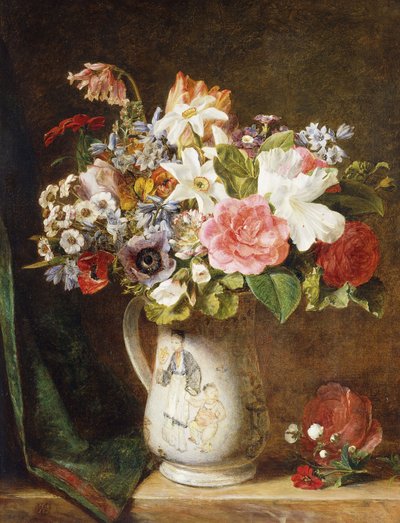Rosas, tulipanes y otras flores en una jarra de porcelana sobre un borde drapeado de Alfred Morgan