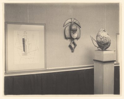 [Detalle de la exposición Picasso-Braque en la página 291]. de Alfred Stieglitz