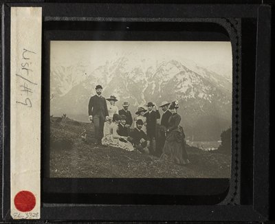 Familia y amigos en Mittenwalk, c. 1884 de Alfred Stieglitz