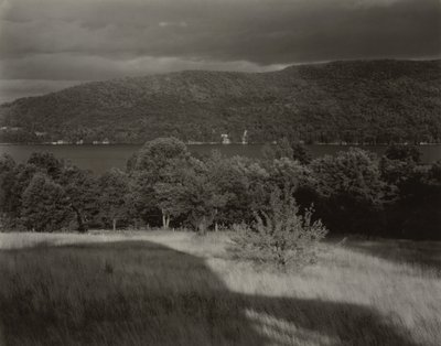 El lago George desde la colina de Alfred Stieglitz