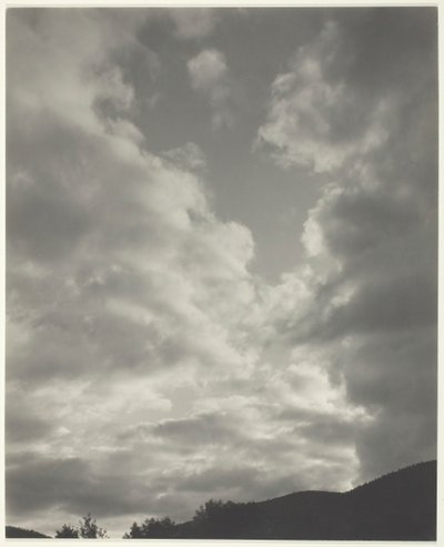 Música - Una Secuencia de Diez Fotografías de Nubes, No. II, 1922 de Alfred Stieglitz