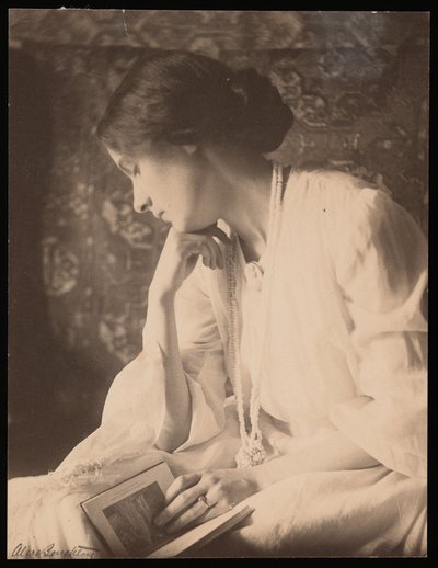 Foto de Alice Broughton de Agnes Pelton (foto b/n) de Alice Boughton