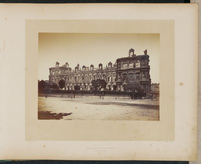 Ayuntamiento incendiado. Fachada del Quai. de Alphonse J. Liébert