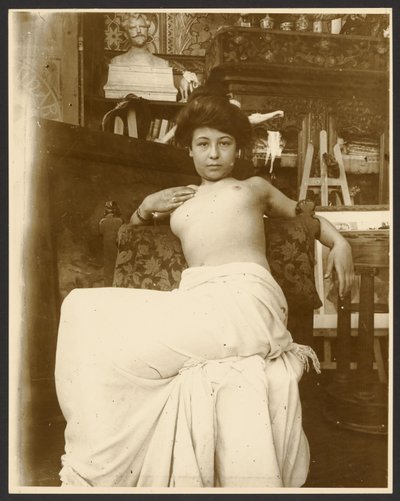 [Modelo femenino para la alegoría "Septiembre" del Ciclo de los Doce Meses, para la revista "Cocorico", París]. de Alphonse Maria Mucha