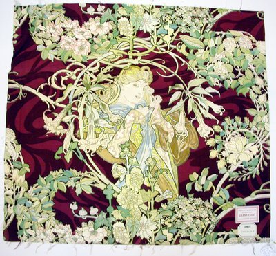 Panel titulado "Femme à marguerite" (Mujer con margarita) de Alphonse Marie Mucha