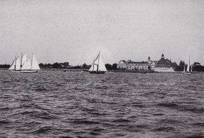 California: San Diego, Hotel Del Coronado en la Bahía de San Diego, uno de los lugares de placer más favorecidos de California durante todo el año de American Photographer (after)