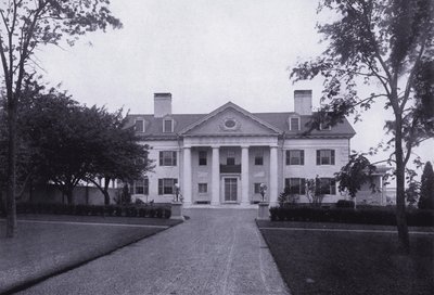 Charles A Platt: Villasera, la elevación este de American Photographer (after)