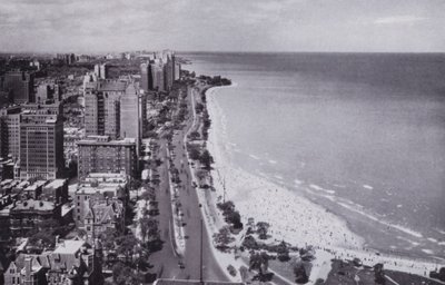 Chicago: Sheridan Road y Oak Street Beach, mirando al norte desde el Hotel Drake de American Photographer (after)