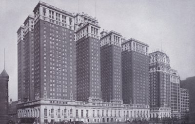 Chicago: El Hotel Stevens, con el Hotel Blackstone a la derecha de American Photographer (after)