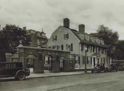 Universidad de Harvard: Puerta de la Clase de 1857, Wadsworth House de American Photographer (after)