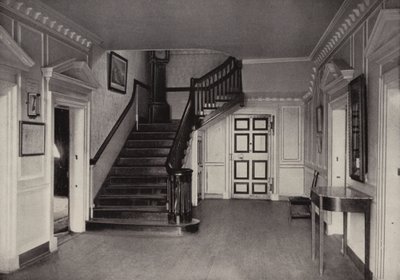 Mount Vernon: Interior de la mansión, hall central de American Photographer (after)