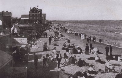 Old Orchard Beach, Maine: En la playa (foto en b/n) de American Photographer (after)