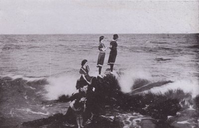 Old Orchard Beach, Maine: Olas en las Rocas Googins de American Photographer (after)