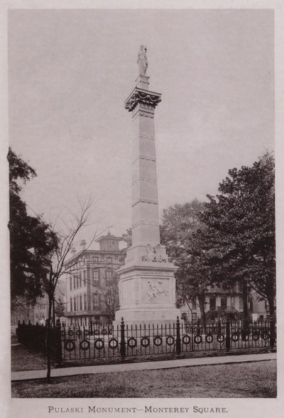 Monumento a Pulaski, Plaza Monterey (foto en blanco y negro) de American Photographer (after)