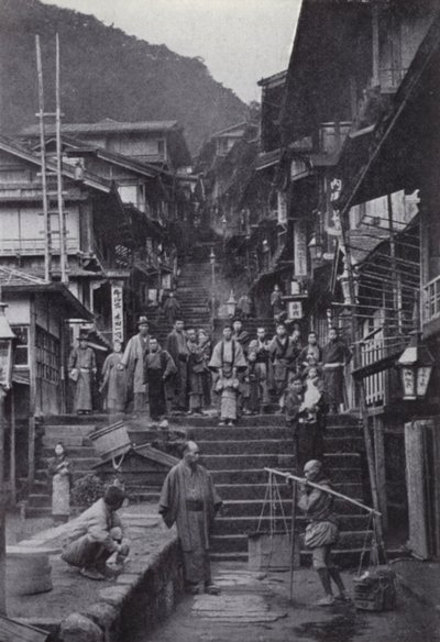 La calle principal en Ikao, un pueblo de aguas termales de American Photographer (after)
