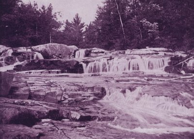 Cataratas superiores de Jackson, río Wild-Cat, New Hampshire de American Photographer (after)