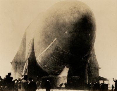 Walter Wellman regresó a Spitsbergen con el América en junio de 1907 de American Photographer (after)