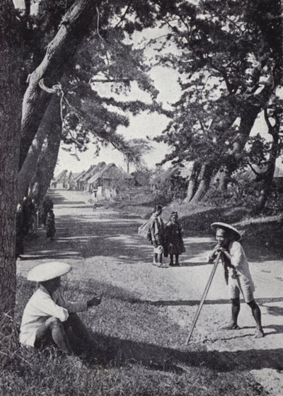 Caminantes descansando en el antiguo camino principal de Tokio a Kioto de American Photographer (after)