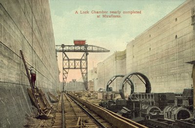 Una cámara de esclusa casi terminada en Miraflores, Canal de Panamá (foto en color) de American Photographer