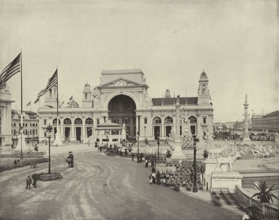 A través de la Gran Plaza, hacia el Norte de American Photographer