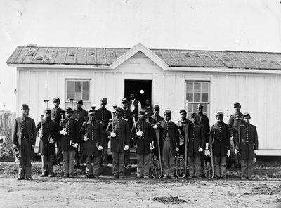 Arlington, Va. Banda de la 107ª Infantería de Color de EE.UU. en Fort Corcoran, 1865 de American Photographer