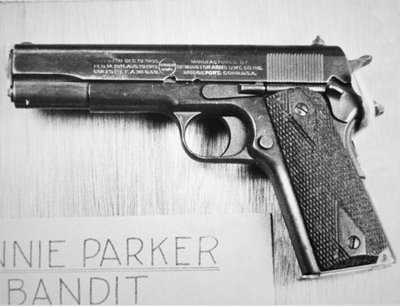 Pistola de Bonnie Parker (1910-34) de American Photographer