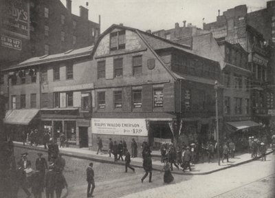 Boston: Old Corner Bookstore, construida en 1712 (foto en blanco y negro) de American Photographer