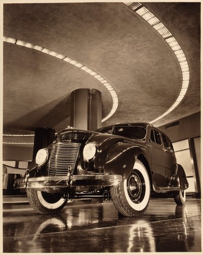 Chrysler Airflow Sedán de Cuatro Puertas, pub. 1937 de American Photographer