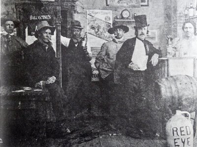Bar de Cripple Creek, 1898 de American Photographer