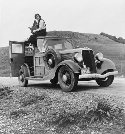 Dorothea Lange, fotógrafa de la Administración de Reasentamiento, 1936 de American Photographer