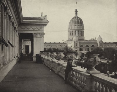 Veranda Este del Edificio de la Mujer de American Photographer