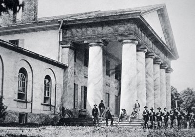 Tropas federales ocupando la mansión de Robert E. Lee, Arlington House de American Photographer