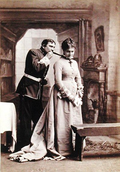 H.J. Montague y Ada Dyas en una escena de 