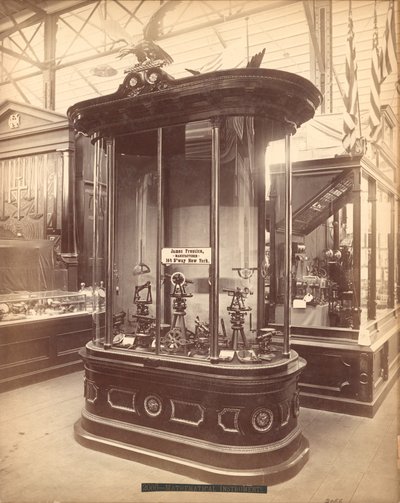 Exposición de James Prentice, Main Building, Centennial International Exhibition, Filadelfia, 1876 de American Photographer
