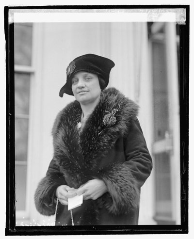 Sra. Mabel Willebrandt en la Casa Blanca de American Photographer