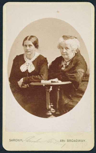 Retrato de Elizabeth Cady Stanton (1815-1902) y Susan B. Anthony (1820-1906), c.1880 de American Photographer