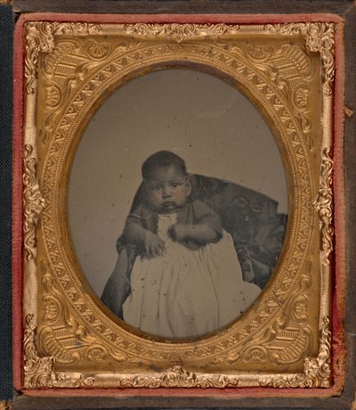 Retrato de un bebé,c. 1860 (foto) de American Photographer