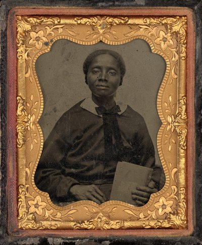 Retrato de mujer,c. 1860 (foto) de American Photographer
