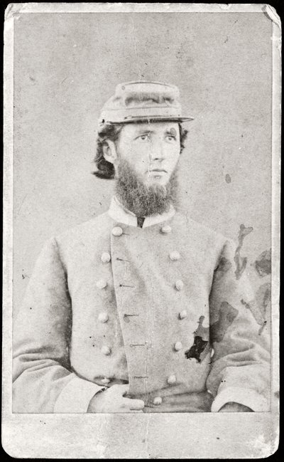 Retrato de un soldado (foto en blanco y negro) de American Photographer