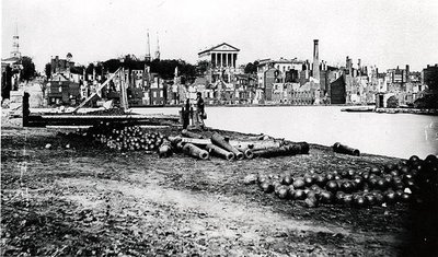 Lado sur del Canal Basin, Richmond, Virginia, abril 1865 de American Photographer