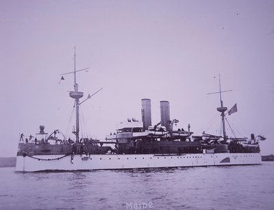 USS Maine, luego hundido en el puerto de La Habana de American Photographer