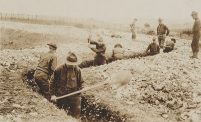Marines de EE.UU. cavando en Francia, 1917-19 de American Photographer